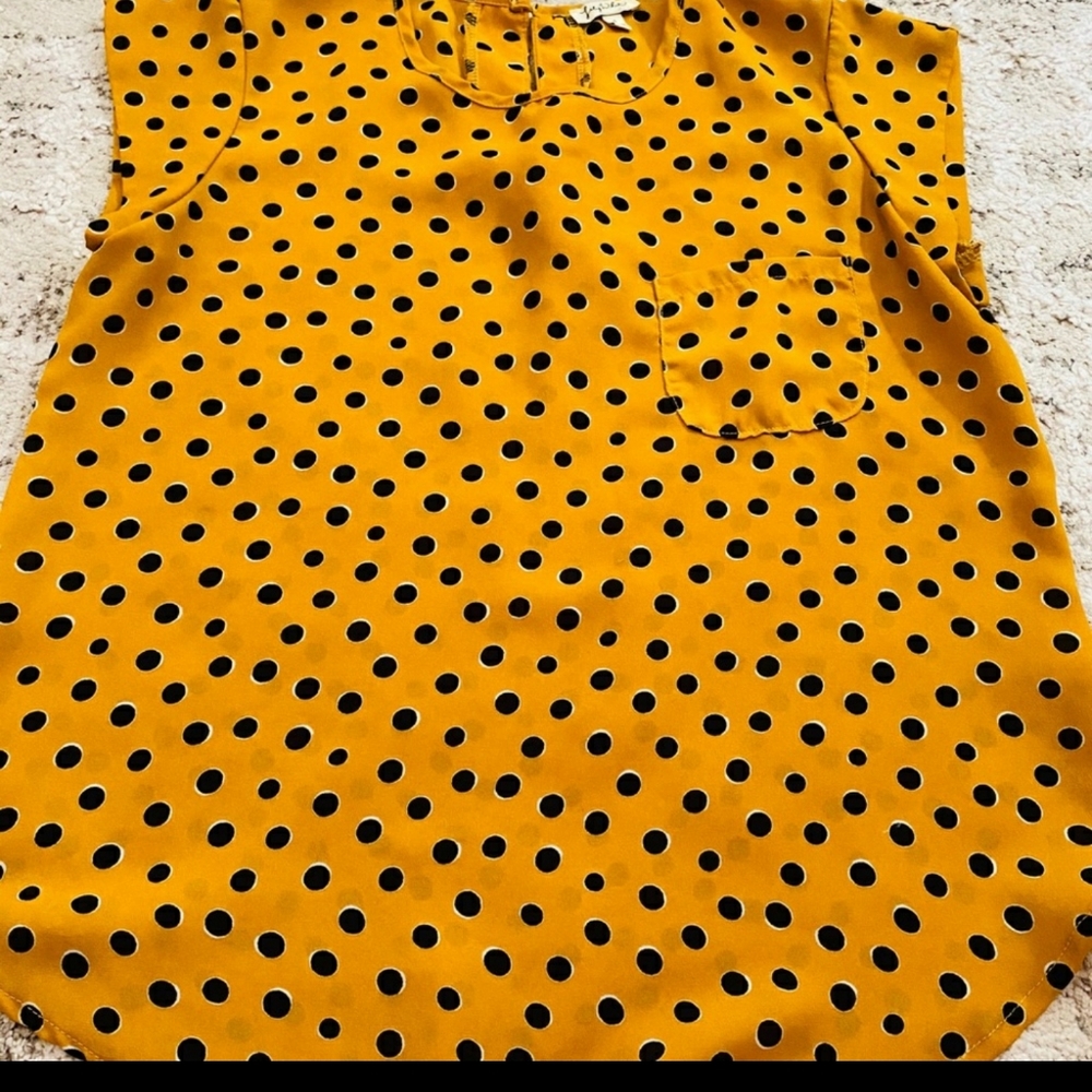 Lily White short sleeve top